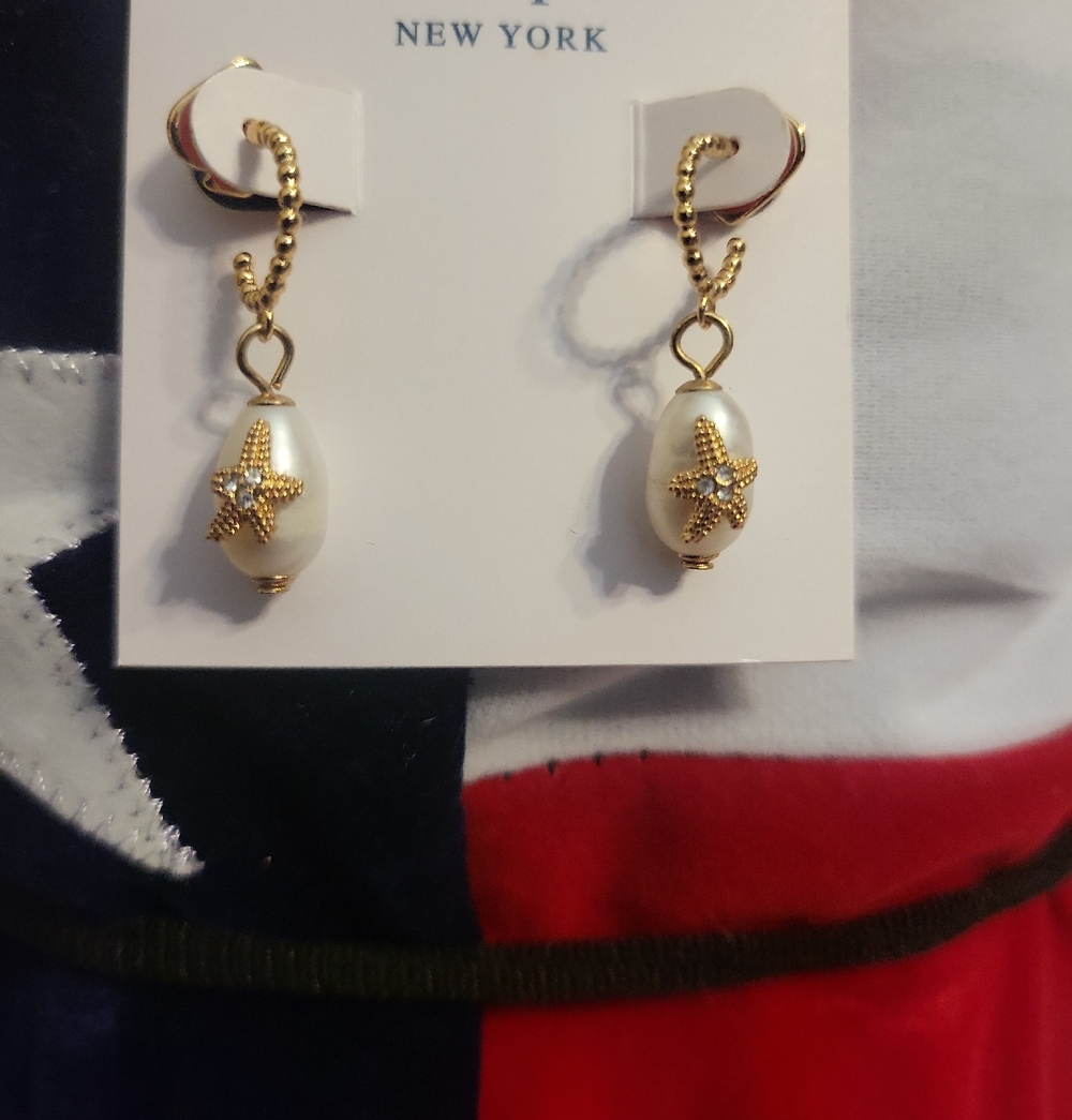 Kate Spade New York Sea Star Starfish Pearl Huggie Earrings- NWOT - Picture 3 of 3